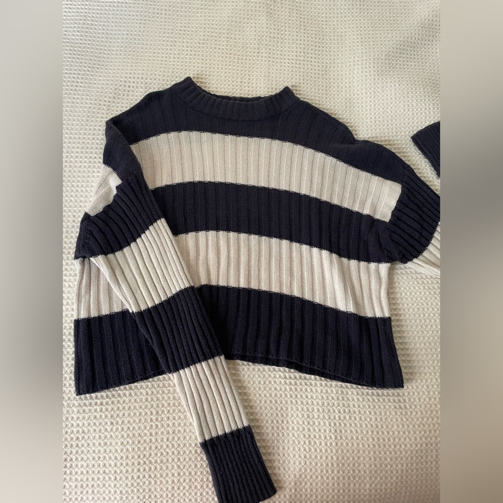 American Eagle Striped Sweater
